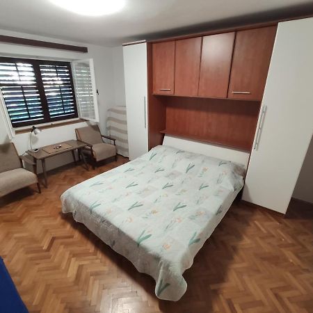 Peaceful Apartment 30 Meters From Sea 자다르 외부 사진